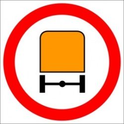 Znak drogowy B-13a zakaz wjazdu pojazdów z materiałami niebezpiecznymi